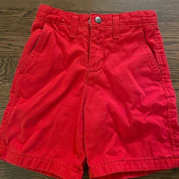 Boys size 5 red shorts - Picture 1 of 2